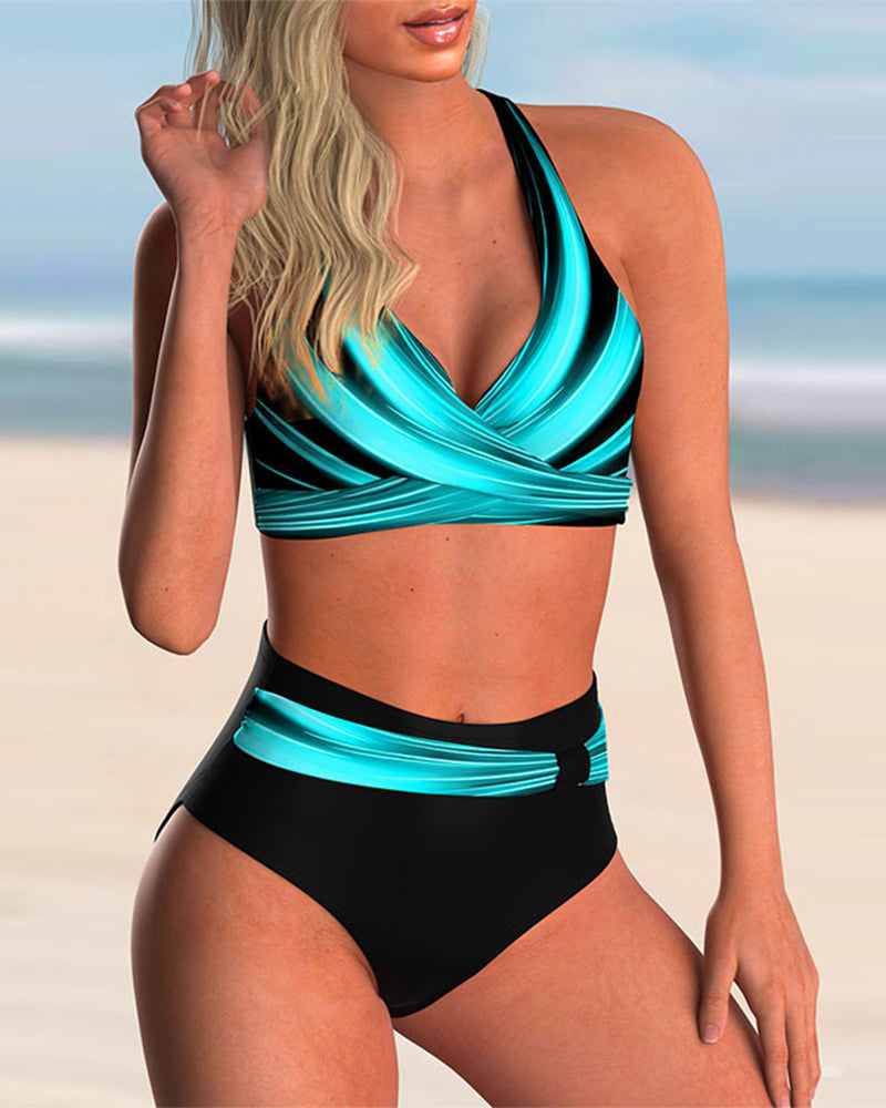 Liliana - Bikini set with crossover neckline and print
