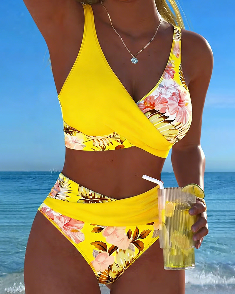 Contrast Floral Print Bikini with Cutout