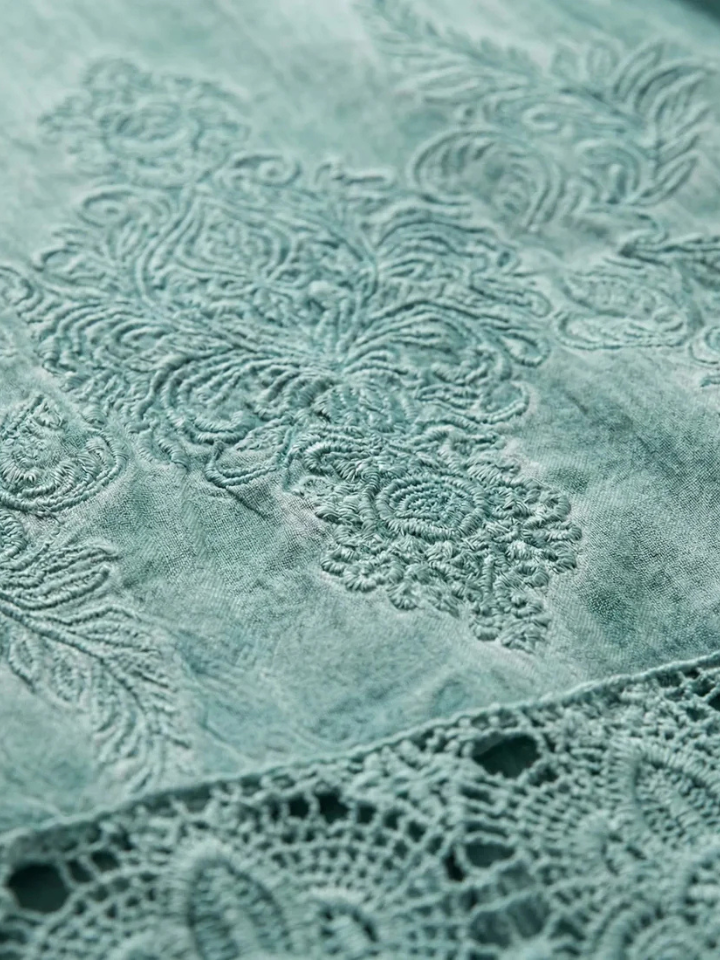 Genevieve™ | Vintage Lace Midi Dress