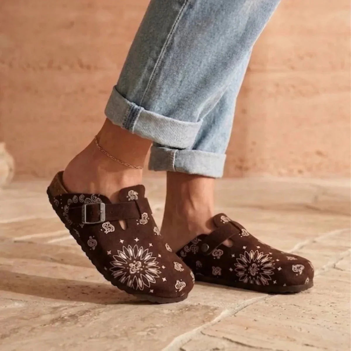 Solal - Classic Suede Clogs