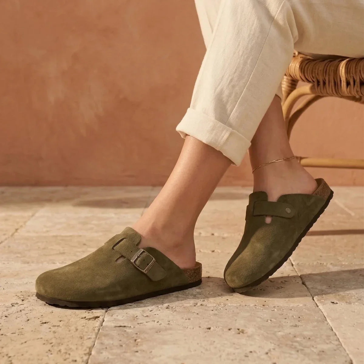 Solal - Classic Suede Clogs