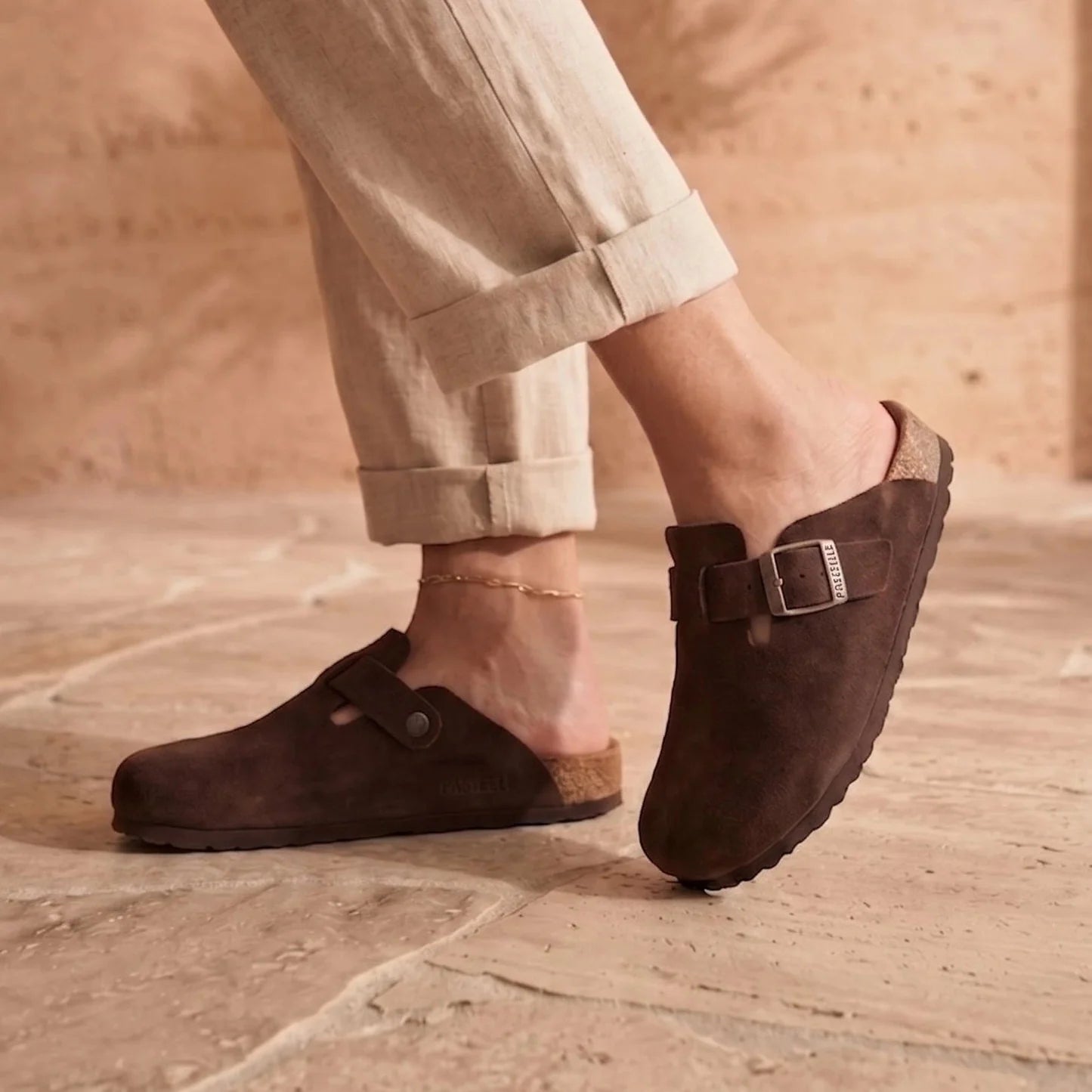 Solal - Classic Suede Clogs